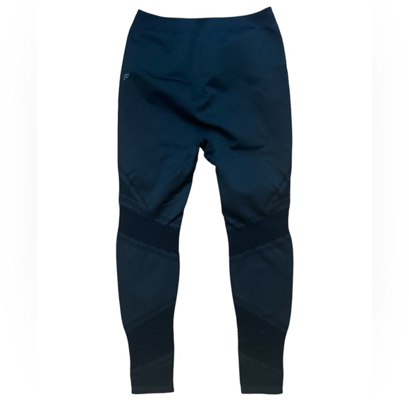 NWT Fabletics Leggings - Picture 2 of 6